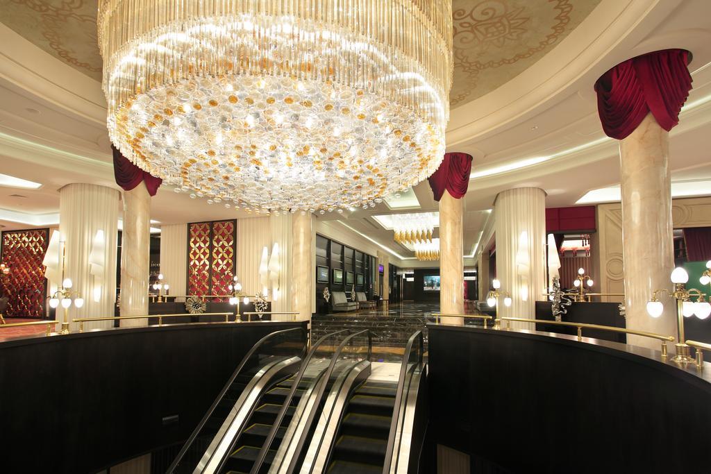 Royal Plaza Hotel And Casino Kapsagaj Kültér fotó