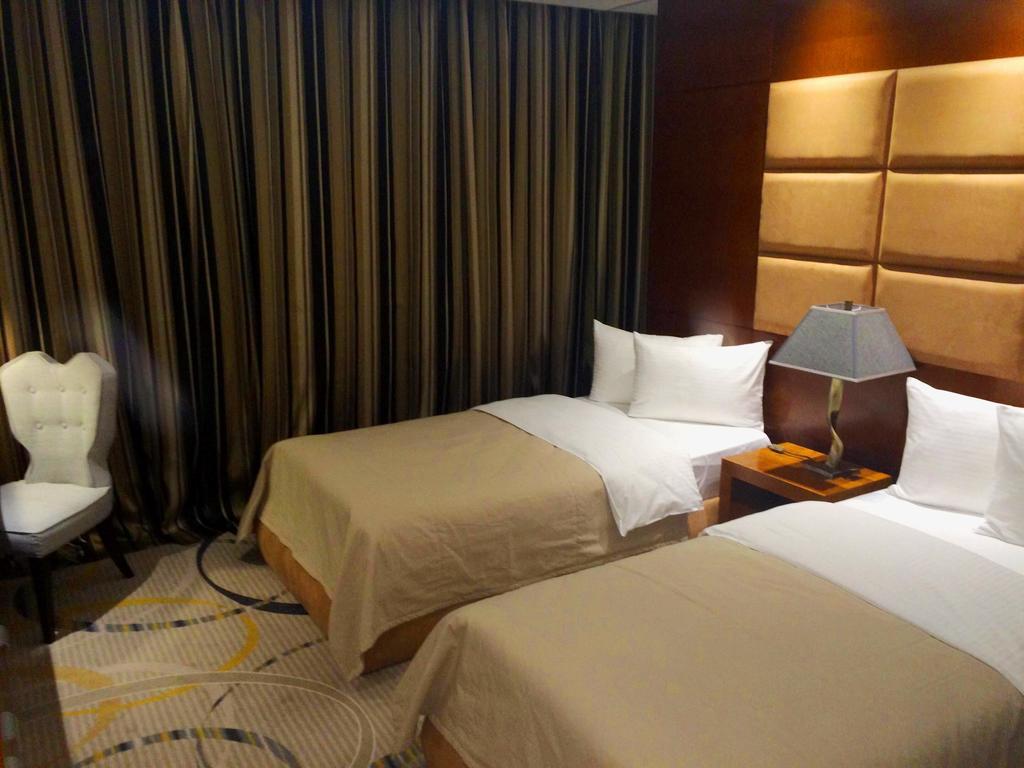 Royal Plaza Hotel And Casino Kapsagaj Szoba fotó